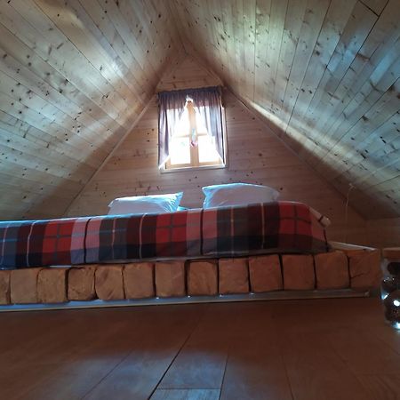 Vodenica Vrelo Chalets Vrelo Koreničko Rom bilde