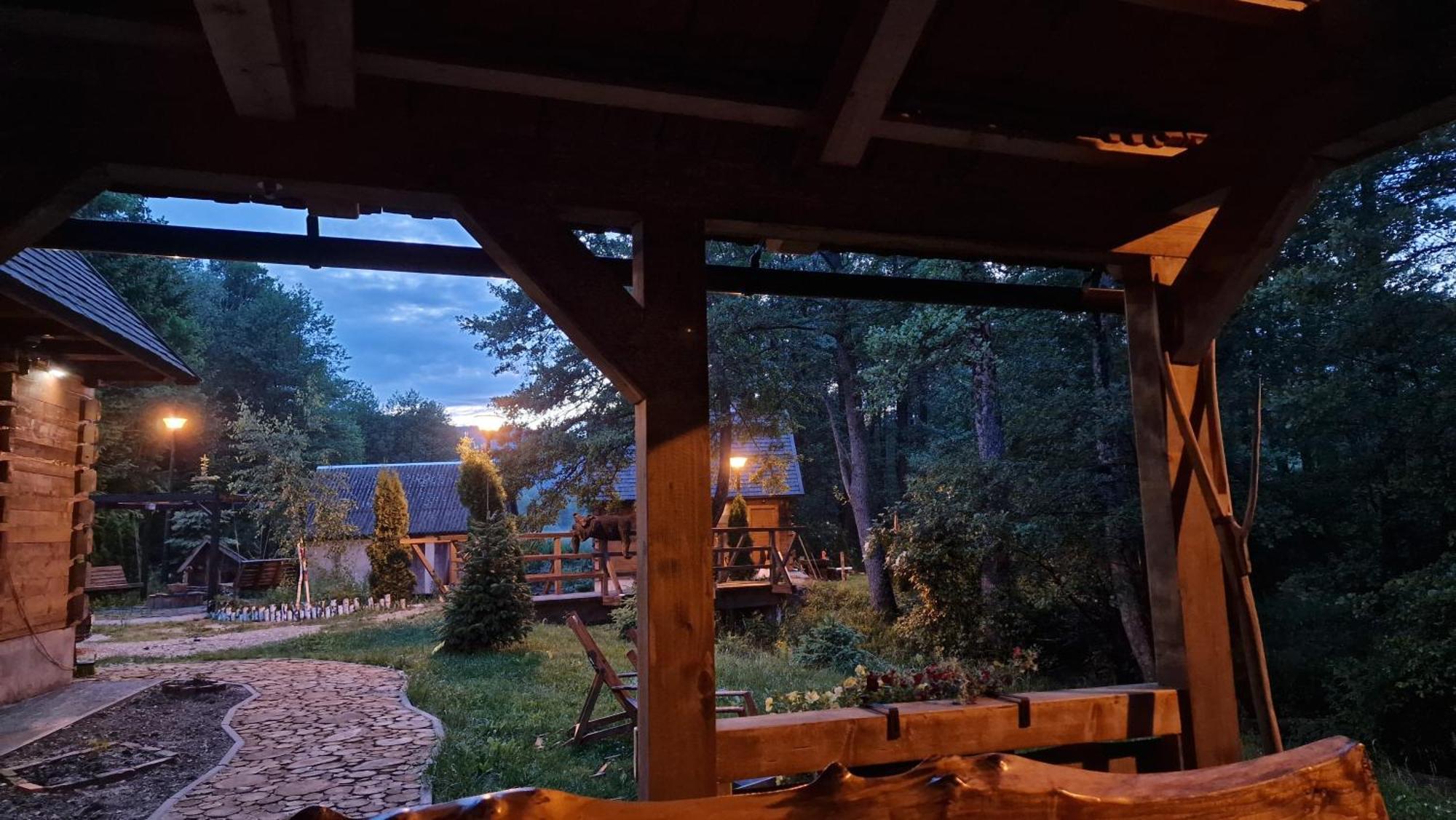 Vodenica Vrelo Chalets Vrelo Koreničko Rom bilde